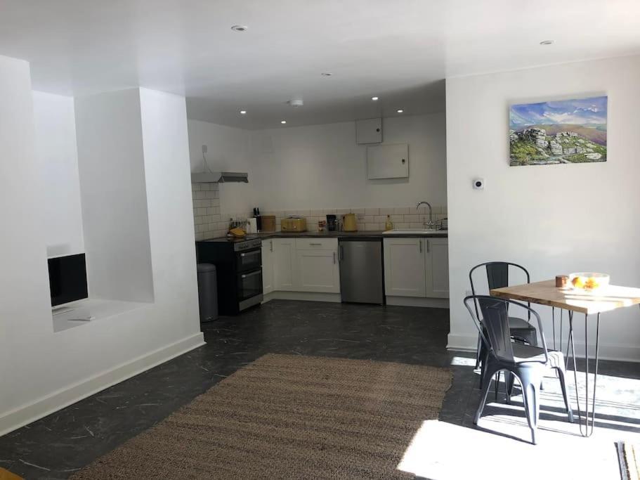 Sharp Tor Riverside Studio Apartment Plymouth Exterior photo